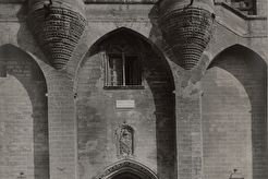 Entrée du Château des Papes (1885)