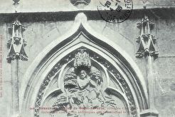 Dessus du portail de Saint-Severin, côté des charnieres (1900)