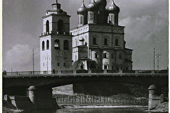 Мост через р. Пскову (1960)