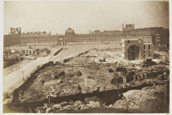 Place du Carrousel au moment de la démolition des anciennes écuries du Roi (1852)