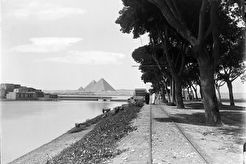 The avenue near the pyramids (1910)