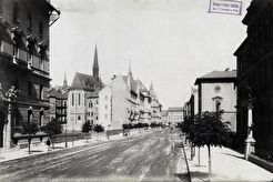Alkotmány utca a Váci körút (Bajcsy-Zsilinszky út) felé nézve (1870)