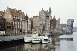 Old harbor with historic Great Crane in background (1960)
