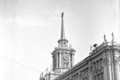 Свердловск. Здание Горсовета на Площади 1905 года (1980)