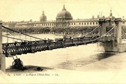 Lyon — Le Pont et l'Hôtel-Dieu (1862)