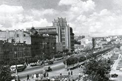 Вид Хрещатика від Бессарабської площі (1950)