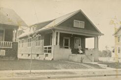Quint Home, Crestmont Terrace (1900)