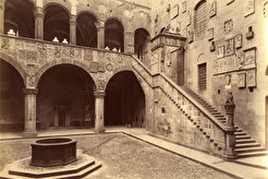 Firenze.  Palazzo Podesta, Museo Nazionale, Cortile   (1852)