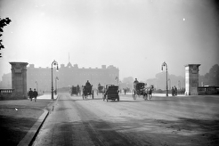 The Mall, Westminster, looking towards Buckingham Palace (1900)