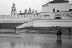 Никольские ворота с надвратной церковью (1960)