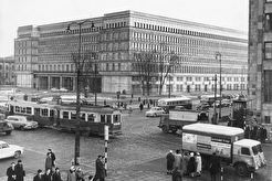 Skrzyżowanie Alei Jerozolimskich i Nowego Światu (1960)