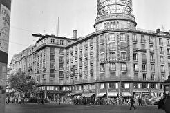 Astoria kereszteződés, Károly (Tanács) körút - Rákóczi út sarok, MTA lakóház (1960)