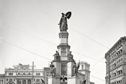 Campus Martius. Soldiers' and Sailors' Monument and Detroit Opera House (1905)