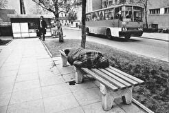 Свердловск. Отдых на лавочке в Банковском переулке (1980)