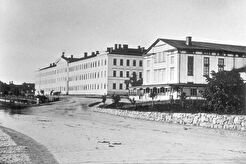 Arkadia-teatteri ja Turun kasarmi (1870)