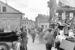 Беженцы возвращаются в оккупированный Минск (1941)