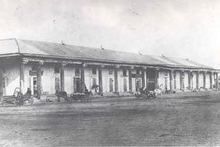 Гостиный двор (1880)