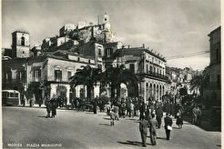 Modica, Piazza Municipio (1940)