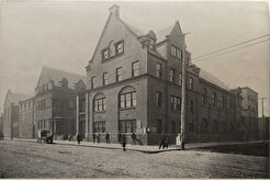 Halsted St. Hull House (1900)