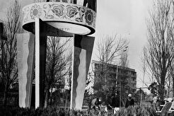 Работники пионерского лагеря "Украина" на озеленении Пионерского проспекта (1970)
