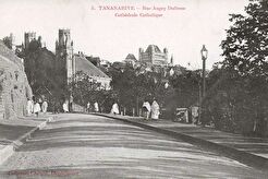 Tananarive. Rue Augey Dufresse & Cathédrale (1910)