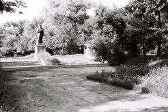 ЦПКиО История одного пьедестала (1960)