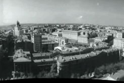 Місто каштанів, зелені та квітів... (1960)