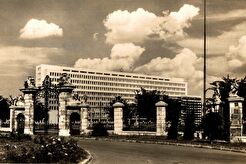 Ústredná poštová budova (1950)