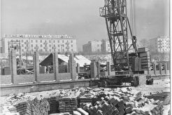 Строительство поликлиники №1 по ул. Каландаришвили, 27 (1960)