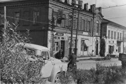 Универмаг в доме №8 по улице Ленина (1970)