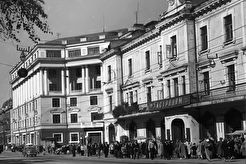 Гастроном и Дальрыбвтуз на Ленинской (1960)