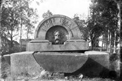 Фонтан по дороге в Пулково (1900)