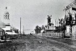 Улица Большая Ильинская. Ильинская церковь и пожарная каланча (1900)