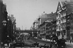 View of Farrington Road at the Holborn viaduct (1900)