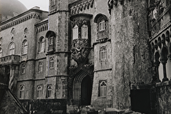 Porta do castelo de la Pegna (1865)