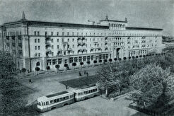 Жилой дом завода имени Карла Либкнехта (1960)