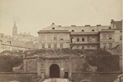 Pohled na Smíchovskou stranu staré Újezdské brány (1862)