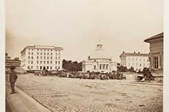 Turun kauppatori, hotelli Phoenix, ortodoksinen kirkko, Cygnaeuksen kansakoulu (1880)