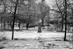 Владимир. Парк им. А.С.Пушкина. Бюст В.И.Ленина на месте, где стоял бюст А.С.Пушкина.  (1960)