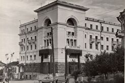 Угол улиц Китайской и Дзержинского (1960)