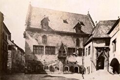Rathaus (1880)