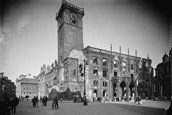 Staroměstská radnice po požáru (1945)