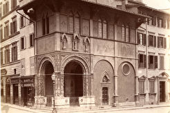 Firenze.  Piazza Duomo, Loggetta Bigallo (1852)