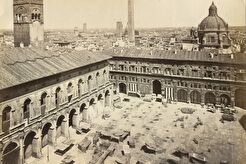 Piazza Maggiore e Palazzo del Podesta (1870)