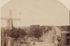 De Haarlemmerweg gezien van de Willemspoort (1859)