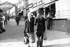 Торговые ряды за Бессарабским рынком по улице Бассейная (1941)
