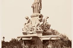 Nîmes. Fontaine Pradier (1861)