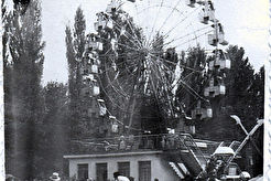 Алма-Ата. В ЦПКиО им. Горького. (1960)