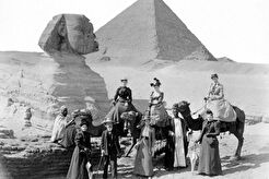 The Tupper family near the Sphinx. Семья Таппер возле Сфинкса (1892)