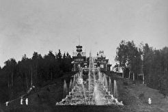 Посёлок Сходня. Вид на дачу Гучкова (1900)